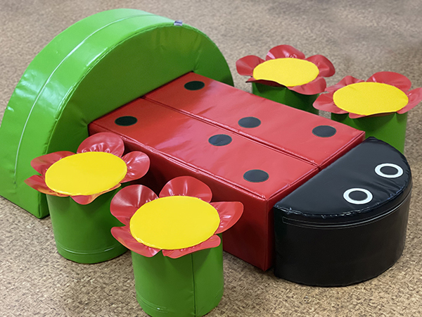 Комплект детской мебели Божья коровка KIDIGO